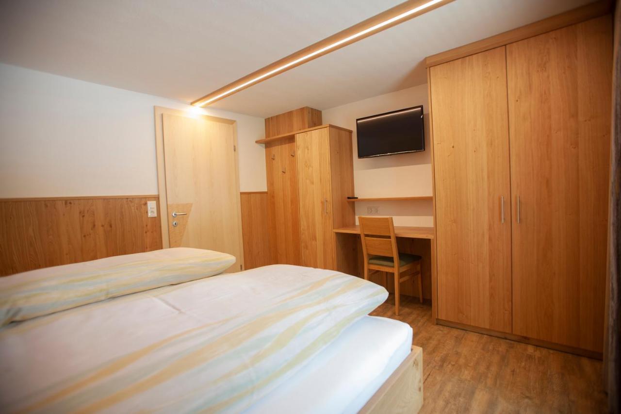 Ferienwohnung Haus Dabaklamm Kals-am Großglockner Exterior foto