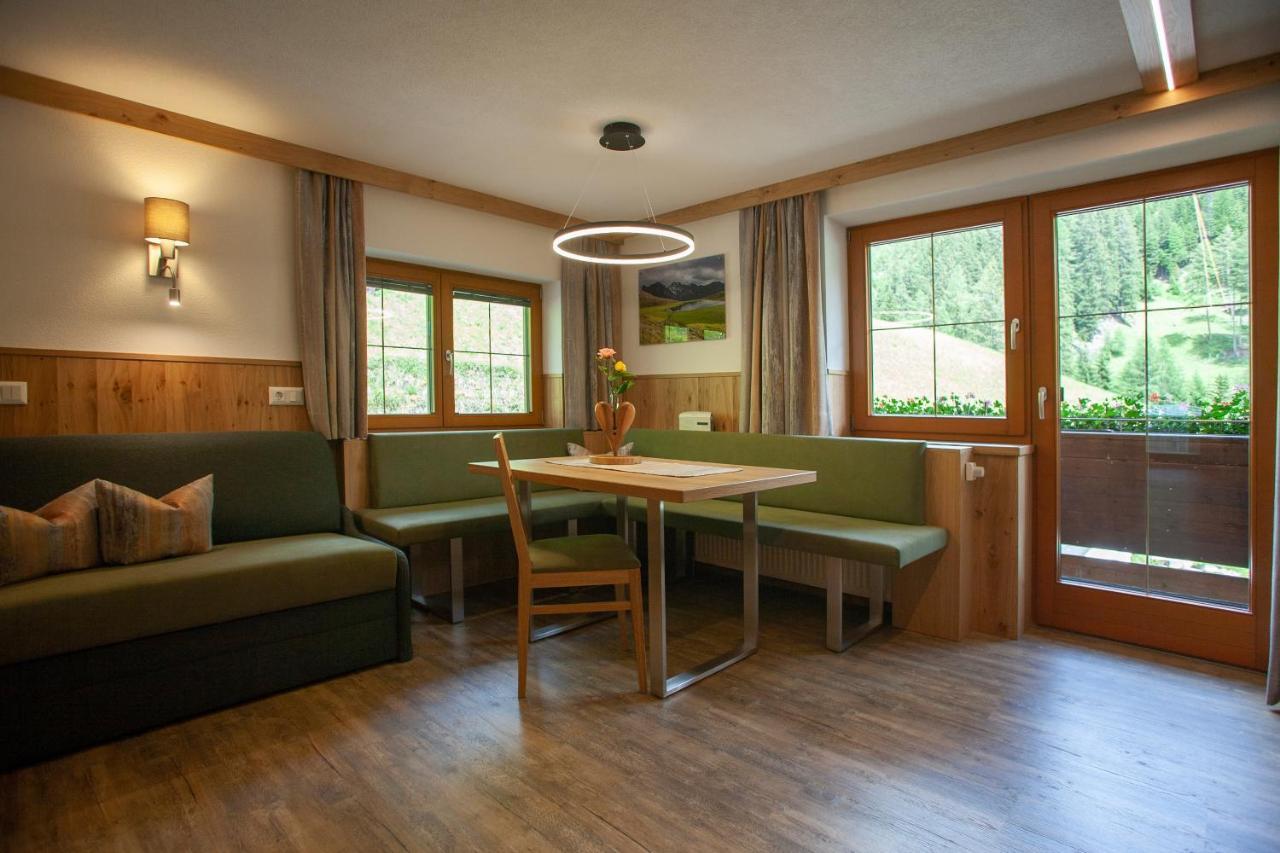 Ferienwohnung Haus Dabaklamm Kals-am Großglockner Exterior foto