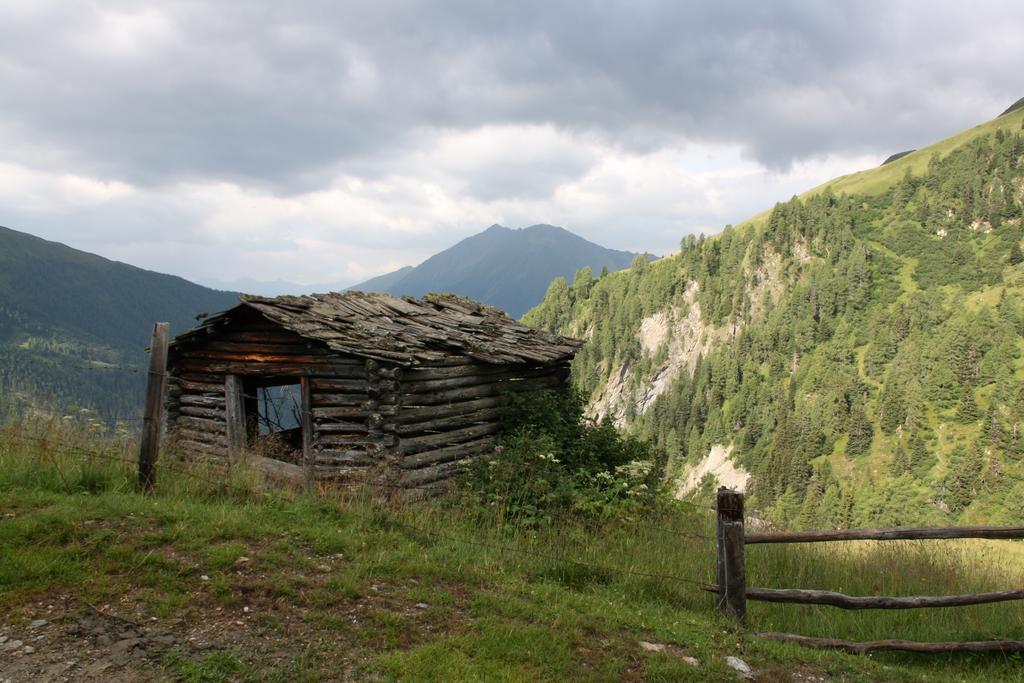 Ferienwohnung Haus Dabaklamm Kals-am Großglockner Exterior foto